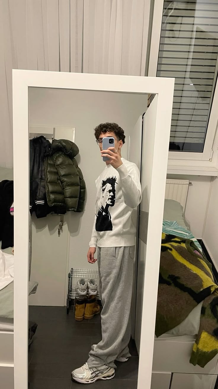 LATENIGHT CHILL - OUTFIT